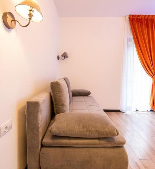 Apartamento 1 Dormitório com Sacada, Pensiunea Paradisul Verde