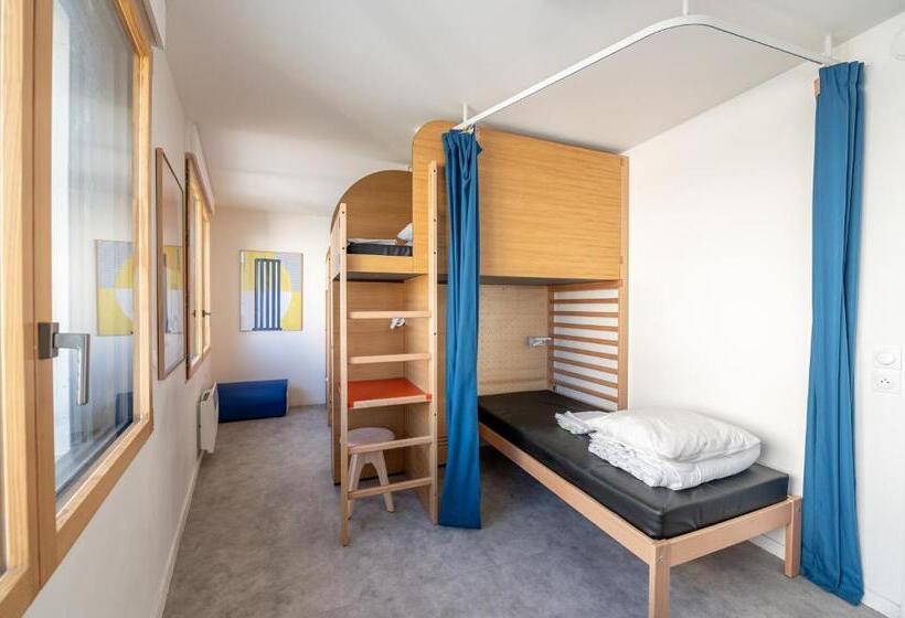 Quarto Quádruplo Estandar, Ucpa Sport Station Hostel Paris