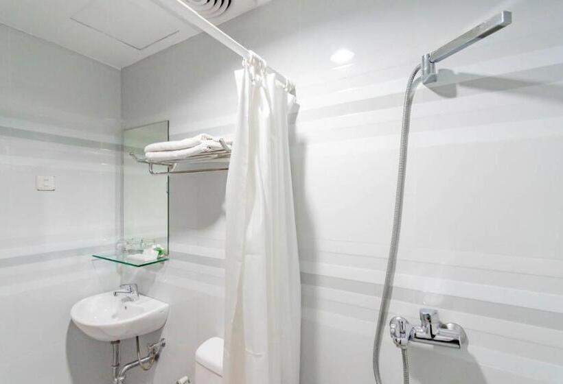 수피리어 룸, Urbanview Hotel Syariah Dapen Pontianak By Reddoorz
