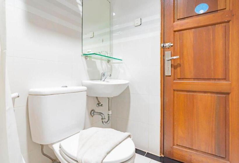 수피리어 룸, Urbanview Hotel Syariah Dapen Pontianak By Reddoorz