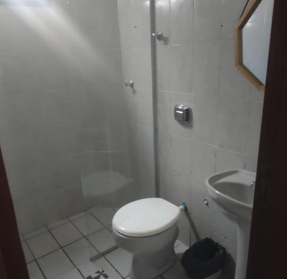 اتاق اکونومی, Blue Hostel