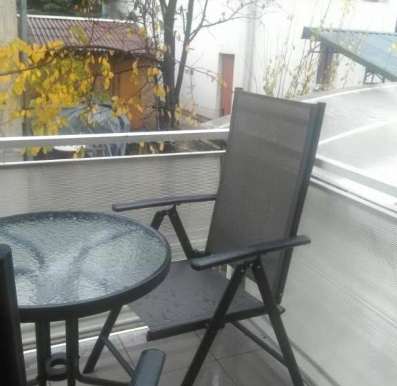 استودیو خانوادگی, Apartman Aurelia