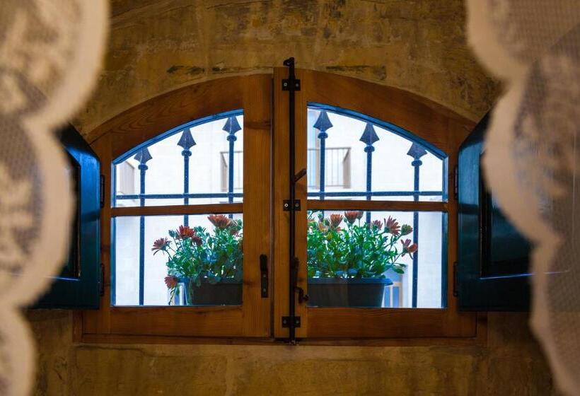 Standard room with outdoor bath, Id Dar Ta Censu