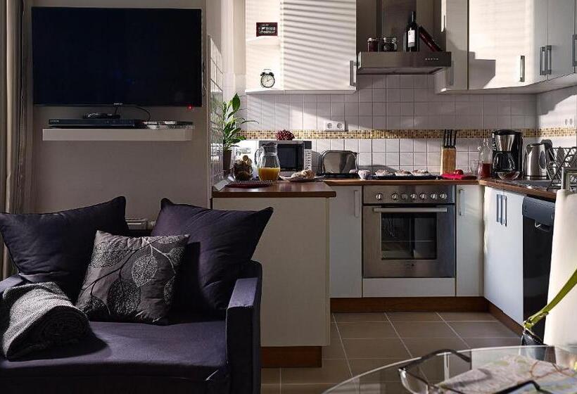 スタンダードスタジオ, 7seasons Apartments Budapest