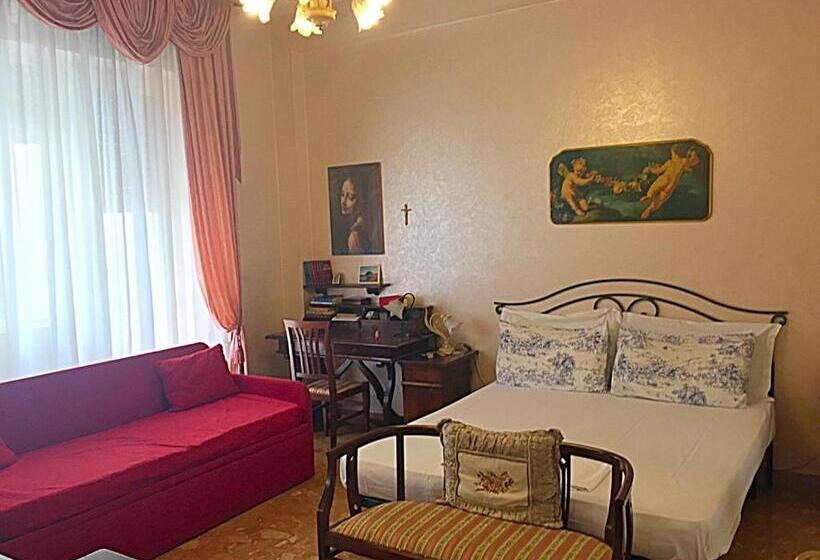 Трехместный Номер Стандарт с Балконом, B&b Gelone