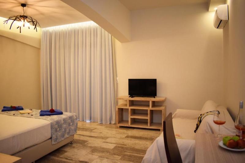 Полулюкс Вид на Бассейн, Myrtis Spa