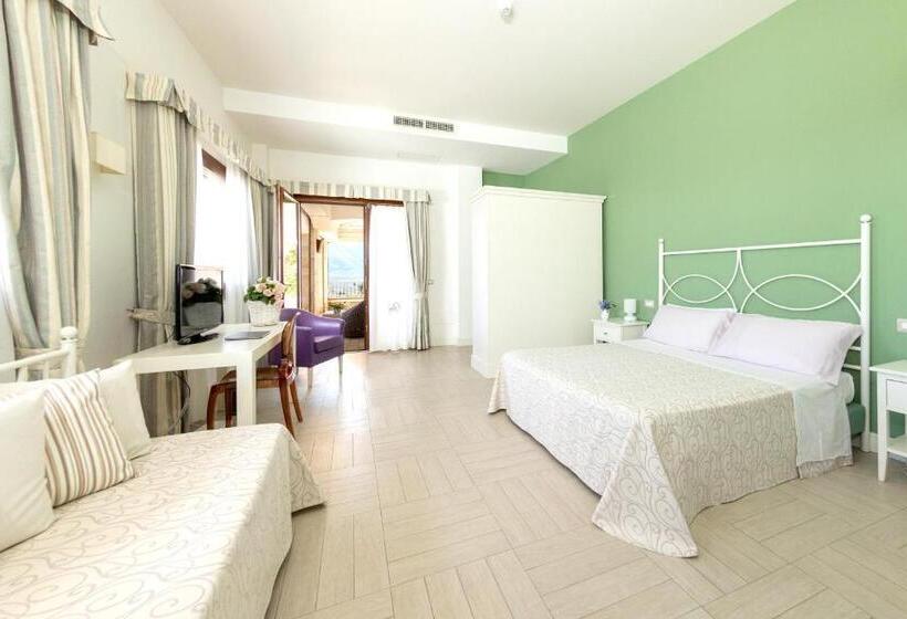 Полулюкс Одноместный с Террасой, Residence Il Porto