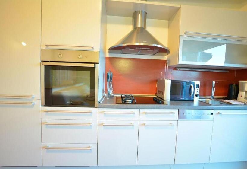 آپارتمان 2 خوابه, Villa Avantgarde