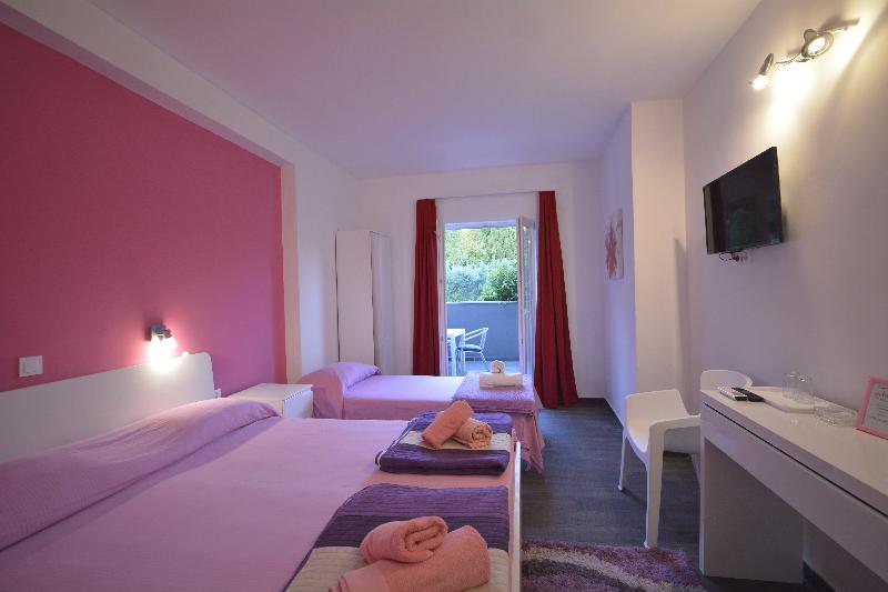 اتاق استاندارد سه نفره, Villa Avantgarde