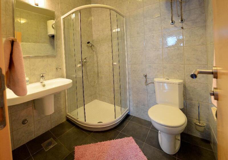 آپارتمان 2 خوابه, Villa Avantgarde