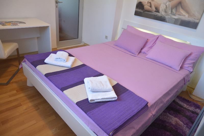 آپارتمان 2 خوابه, Villa Avantgarde