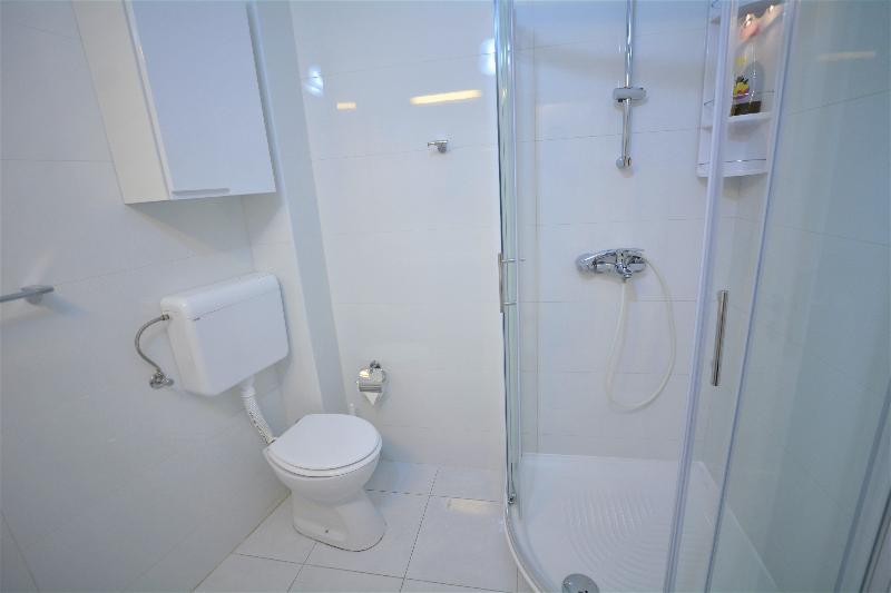 استودیوی استاندارد, Villa Avantgarde