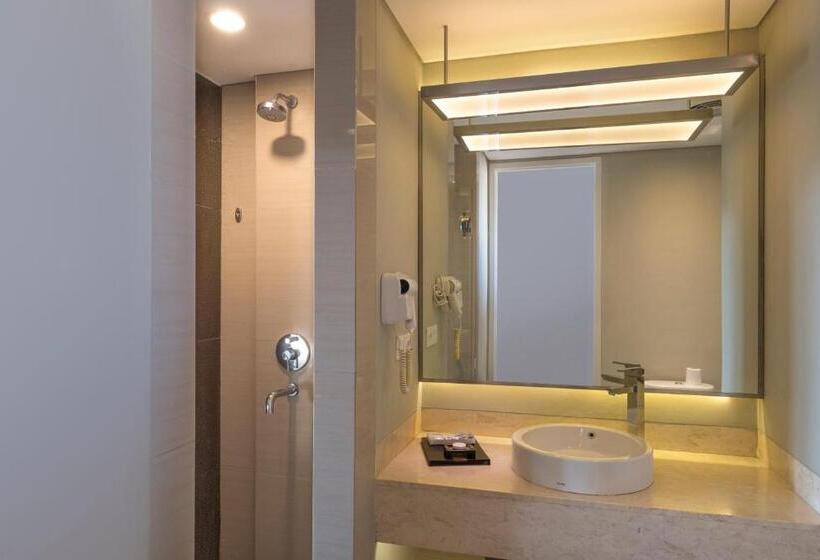 Номер Executive Кровать Кинг, Wyndham Garden Kuta Beach Bali