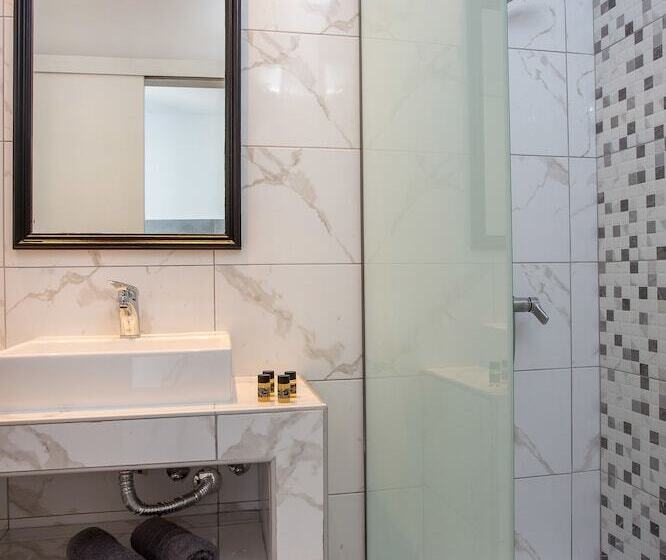 اتاق لوکس سه تخته, Casastavris   Aparts & Pool Suites