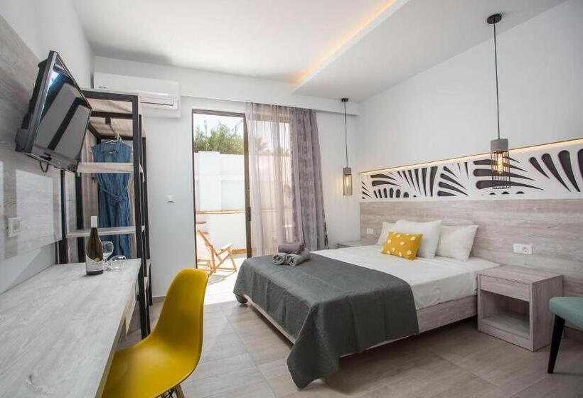 سوئیت با وان آب گرم, Casastavris   Aparts & Pool Suites
