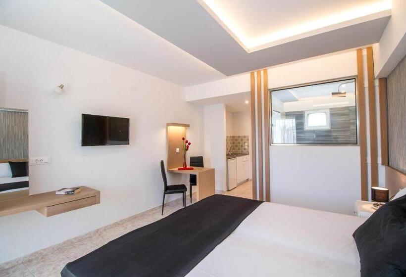 اتاق لوکس سه تخته, Casastavris   Aparts & Pool Suites