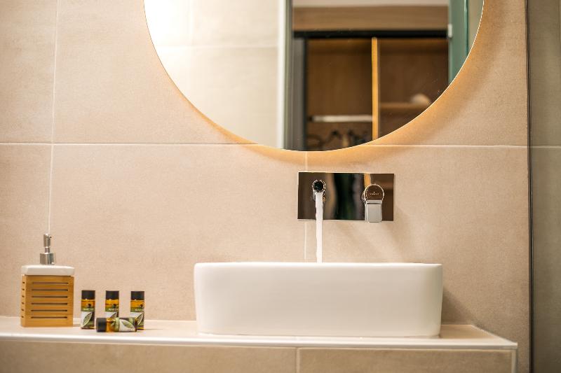 سوئیت با وان آب گرم, Casastavris   Aparts & Pool Suites