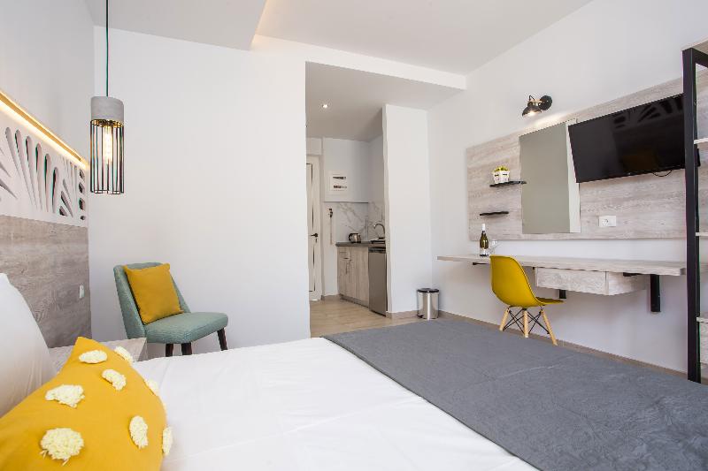 سوئیت با وان آب گرم, Casastavris   Aparts & Pool Suites