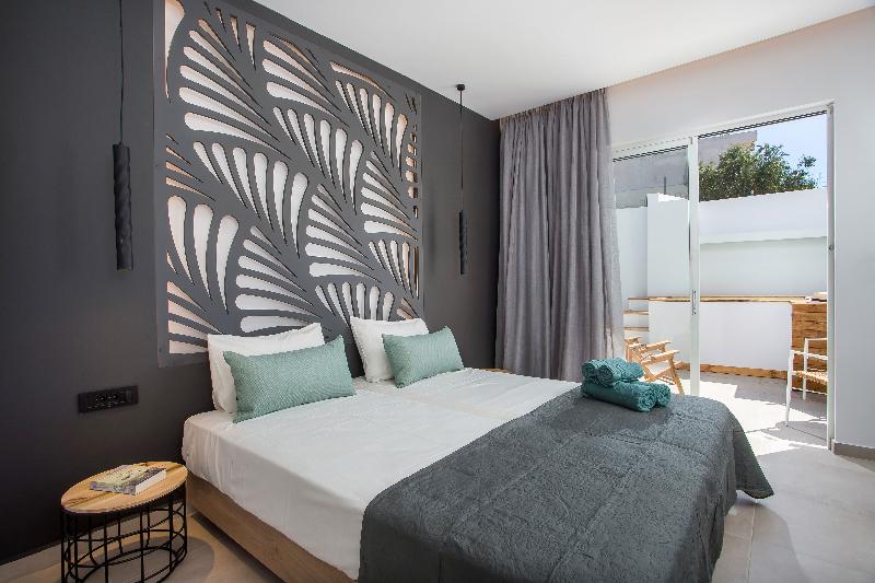 سوئیت با وان آب گرم, Casastavris   Aparts & Pool Suites