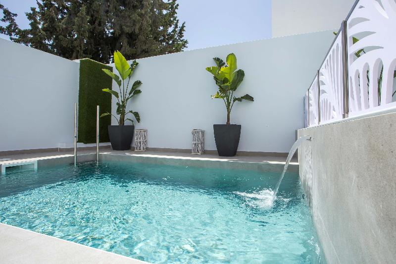 سوییت با استخر, Casastavris   Aparts & Pool Suites