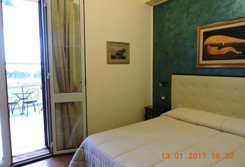 اتاق استاندارد با بالکن و چشم‌انداز دریا, B&b Aquila Reale