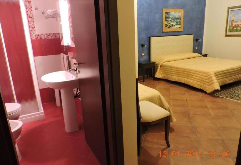 Triple Room Sea View, B&b Aquila Reale