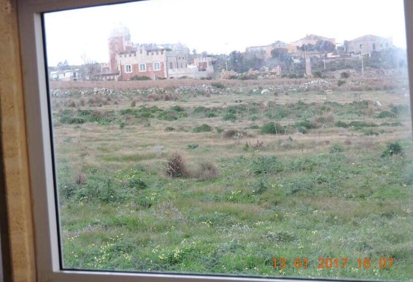 Triple Room Sea View, B&b Aquila Reale