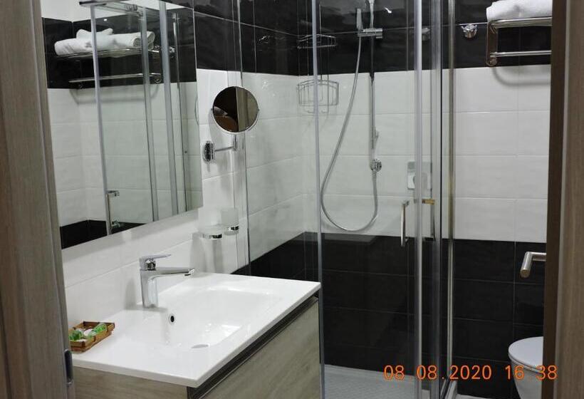اتاق استاندارد با بالکن, B&b Aquila Reale