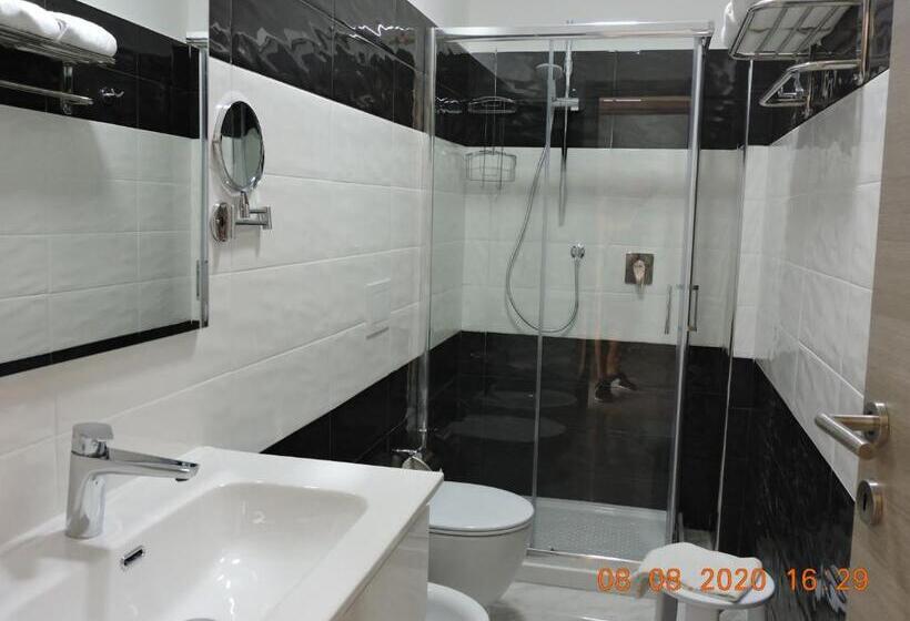 اتاق استاندارد با بالکن, B&b Aquila Reale