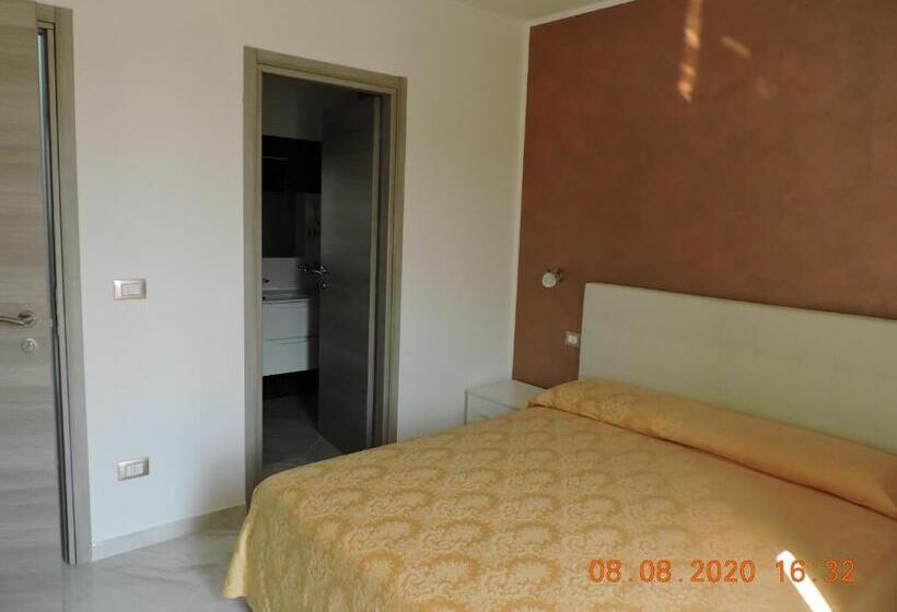 اتاق استاندارد با بالکن, B&b Aquila Reale