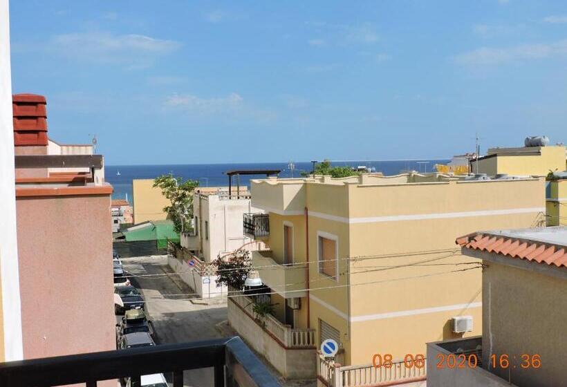 اتاق استاندارد با بالکن, B&b Aquila Reale