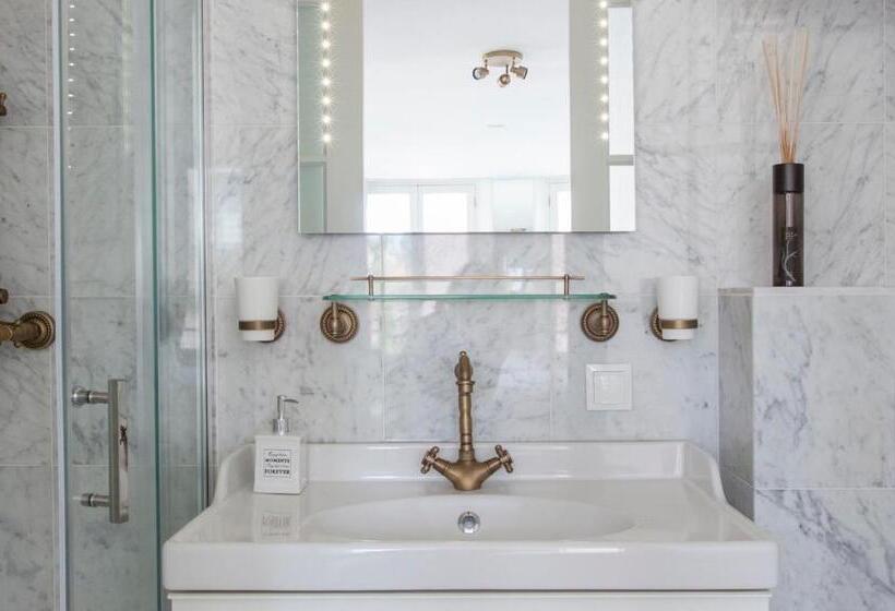 اتاق لوکس, Jordaan Suite Bed And Bubbles