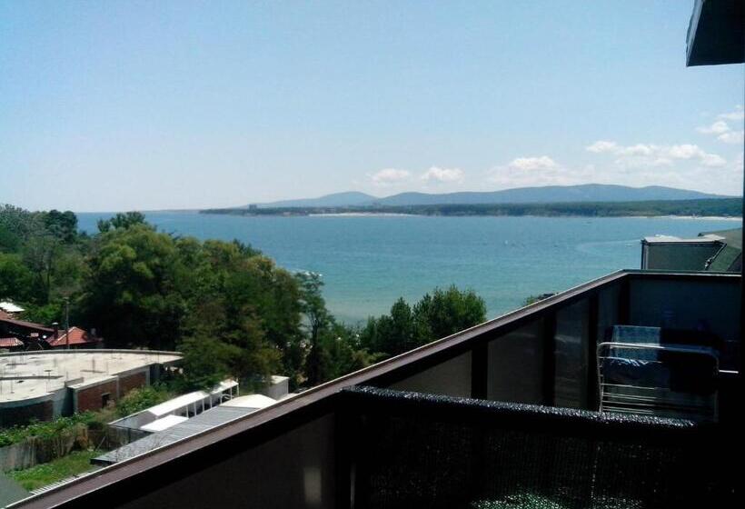 Номер Стандарт с Балконом, La Piazza Primorsko Rooms & Apartments