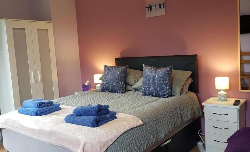 Семейный Номер, Maghernahar House B&b
