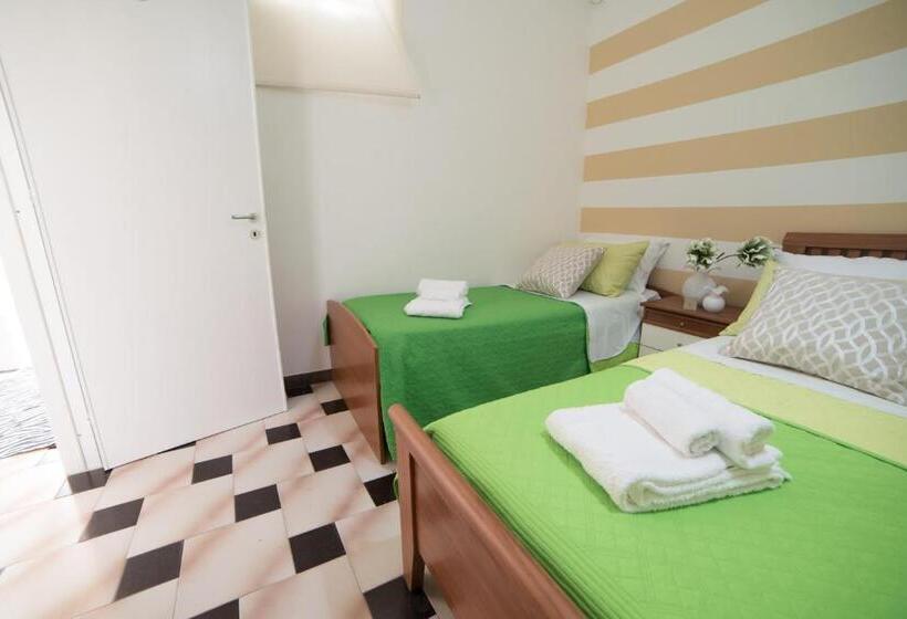 Standard room with outdoor bath, Peschici Home Filocco Stanza E Bagno Privato