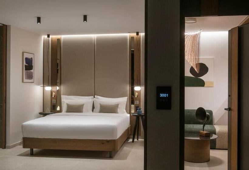 سوییت با چشم‌انداز باغ, Happy Cretan Suites