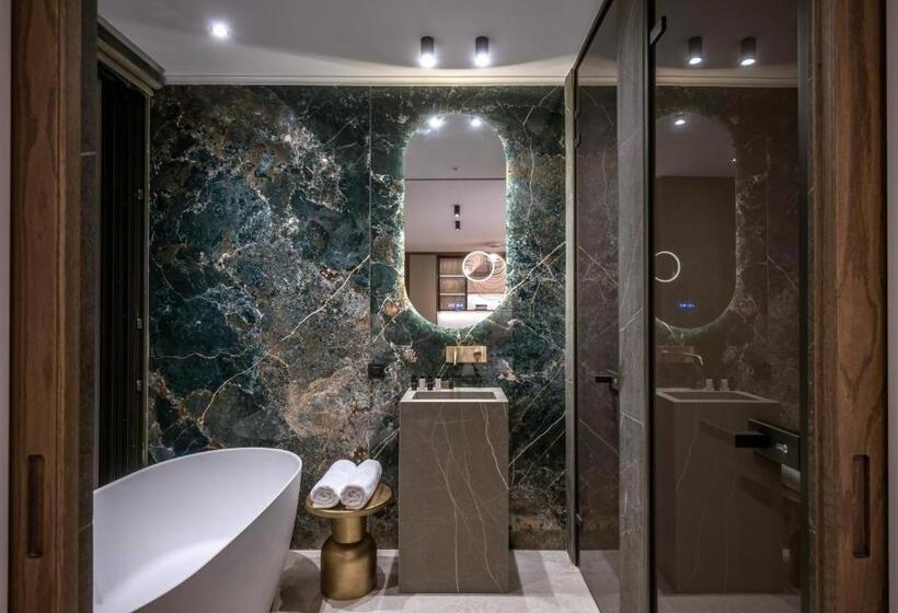 سوییت با چشم‌انداز باغ, Happy Cretan Suites