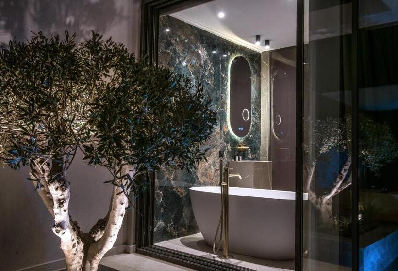 سوییت با چشم‌انداز دریا, Happy Cretan Suites