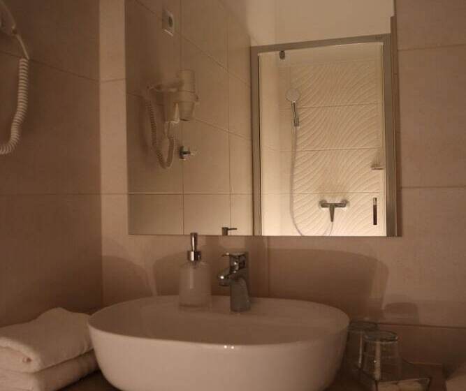 اتاق سوپریور سه تخته, Alfa