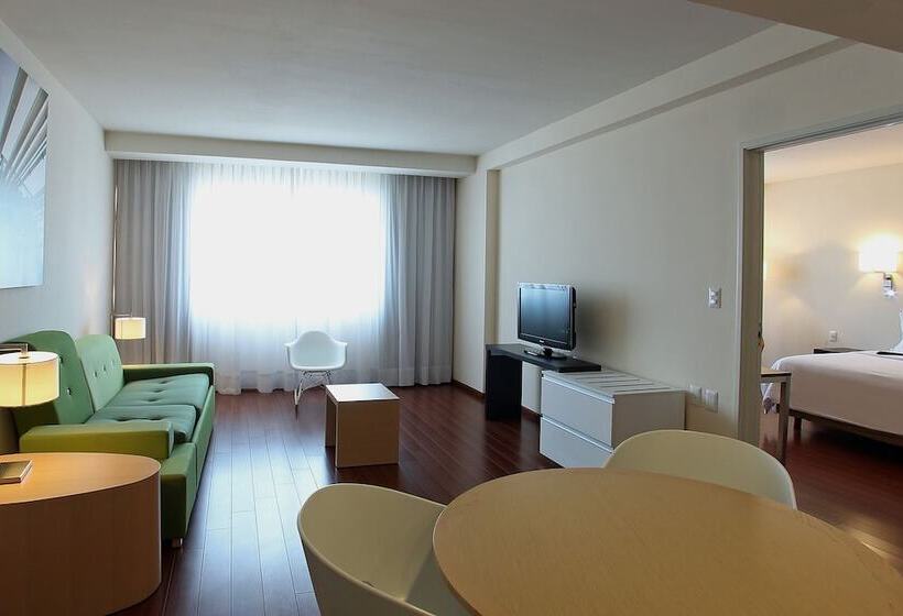 Полулюкс, Opus Grand Toluca Aeropuerto