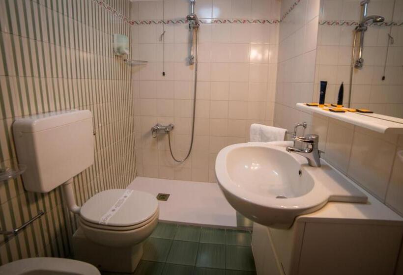 غرفة قياسية, Hg Hotel Italia