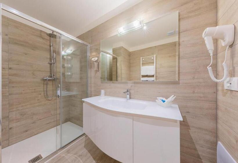 带阳台标准四人间, Marina Palace Hotel 4 Stelle S