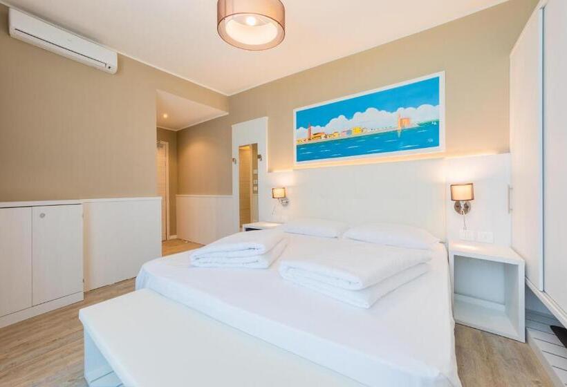Трехместный Номер Deluxe Вид на Море, Marina Palace Hotel 4 Stelle S