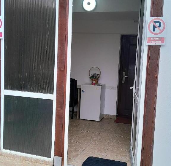 اتاق استاندارد چهار تخته, Old Pensiunea Otopeni