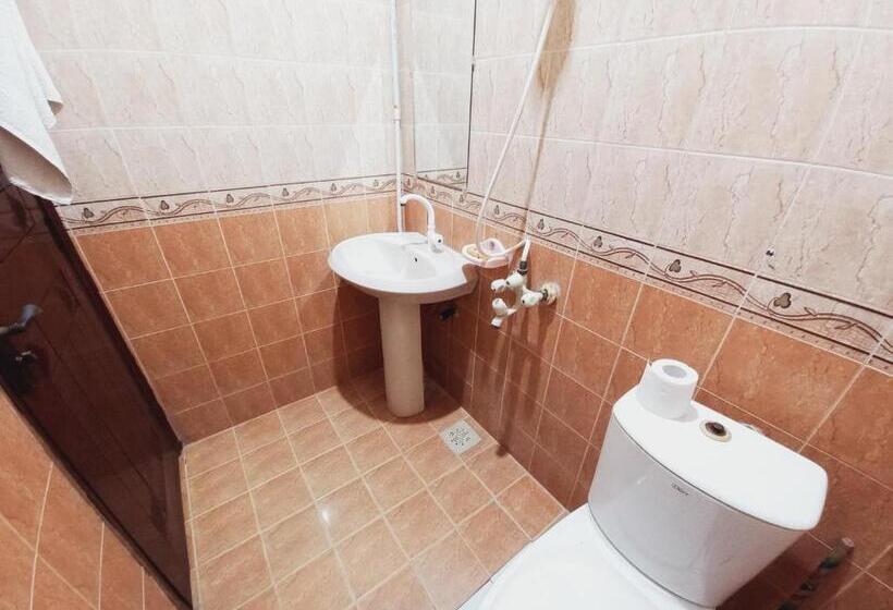 اتاق لوکس, Cosy Inn Guest House