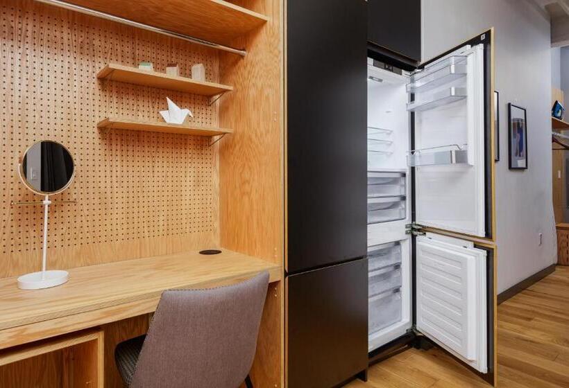 استودیوی استاندارد, Placemakr Wall Street