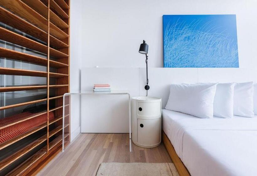 2 Bedroom Premium Apartment, Placemakr Wall Street