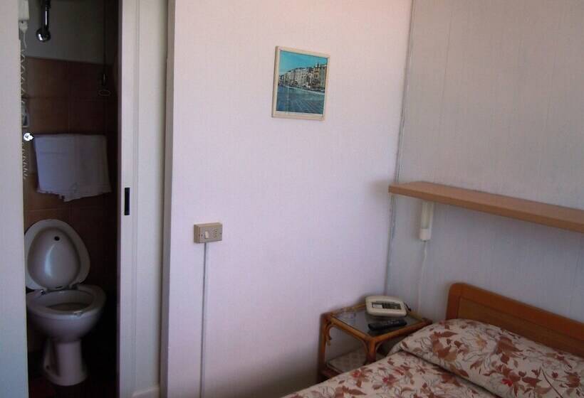 エコノミーシングルルーム, Albergo La Lampara