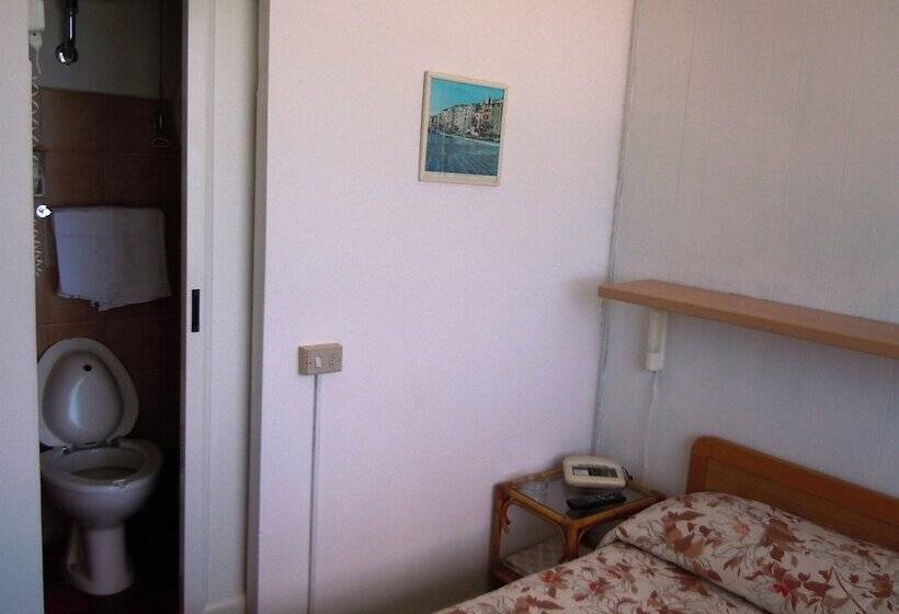 エコノミーシングルルーム, Albergo La Lampara