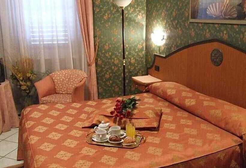 Четырехместный Номер Стандарт, Nespolo D'oro